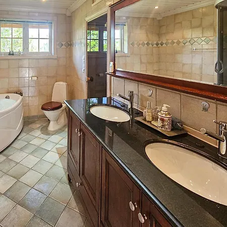 Prázdninový dům Awesome In With Sauna *